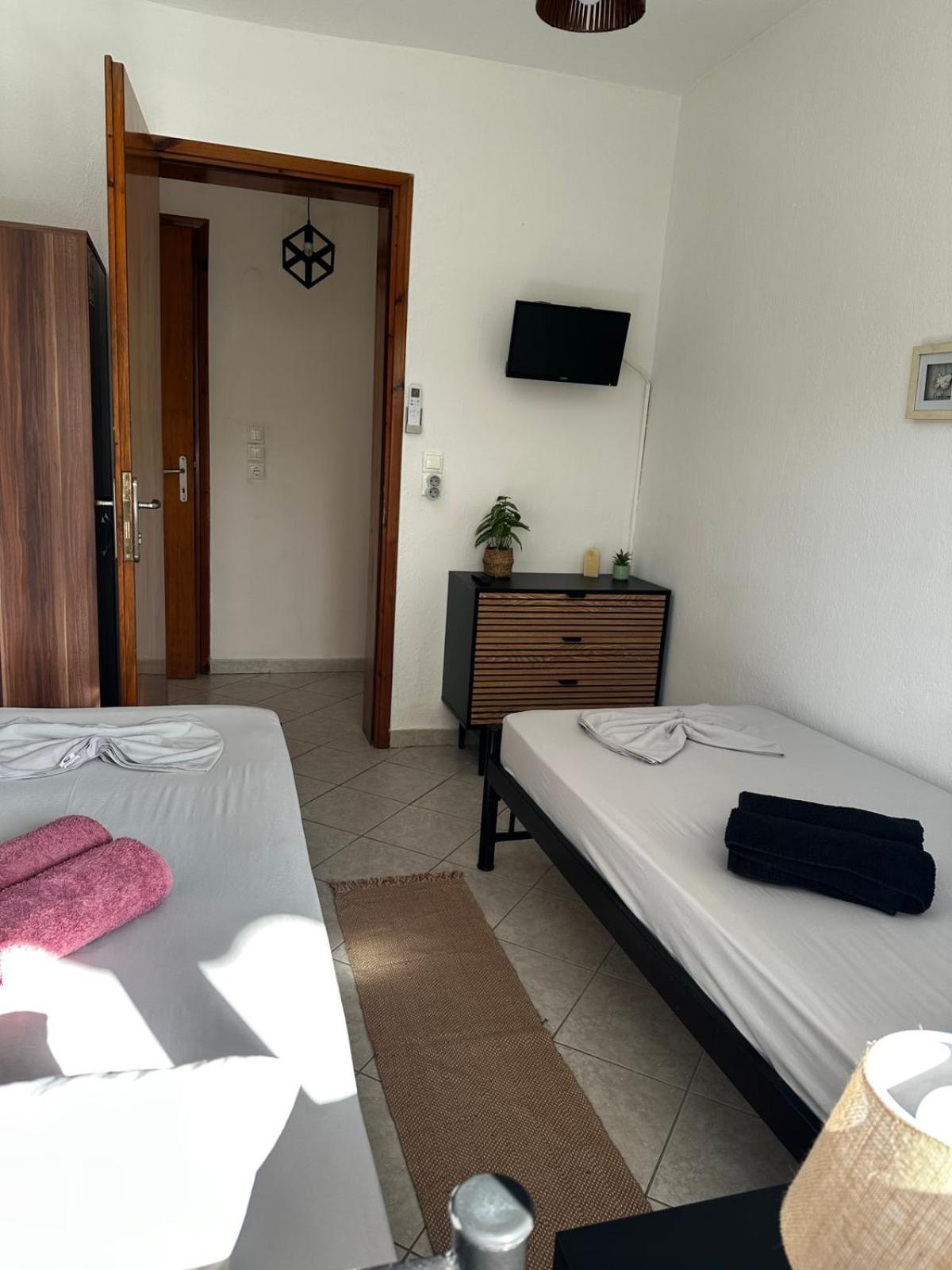 Elena Rooms-Apartments Asprovalta Exterior photo